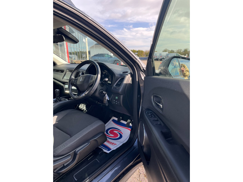 2020 Honda HR-V - image 7