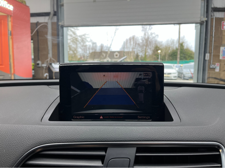 2015 Audi Q3 - image 18