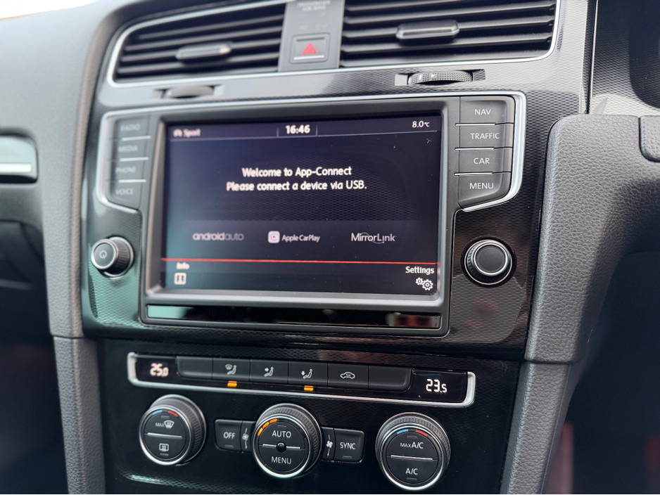 2017 Volkswagen Golf - image 21