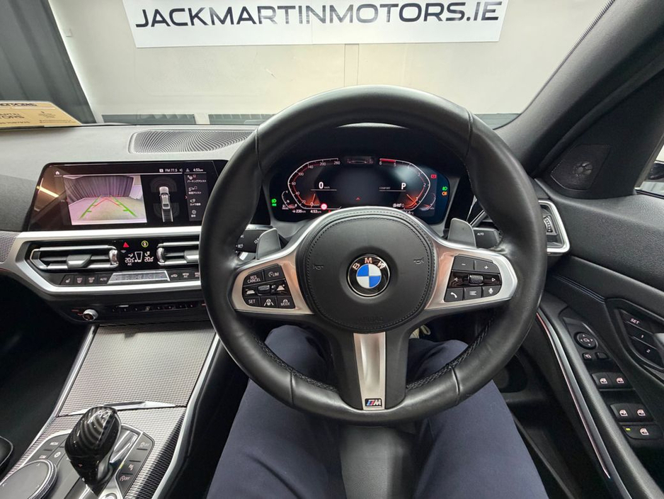 2019 BMW 3 Series - image 24