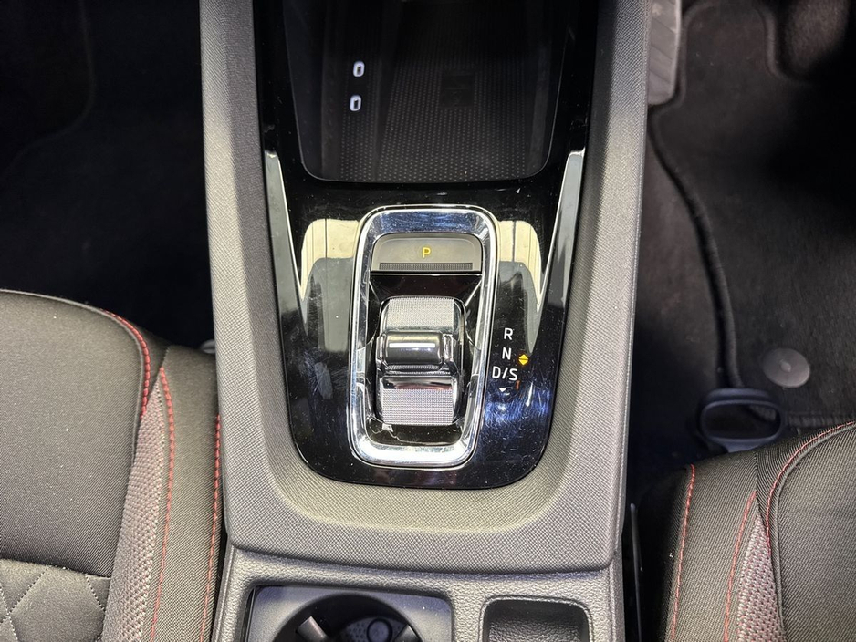 2022 Skoda Octavia - image 16