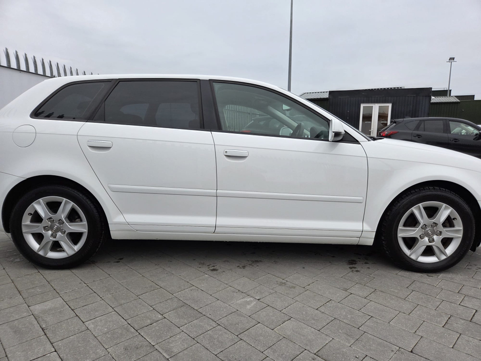 2013 Audi A3 - image 13