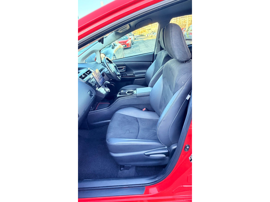 2016 Toyota Prius 1.8 Hybrid Luxury €16,300