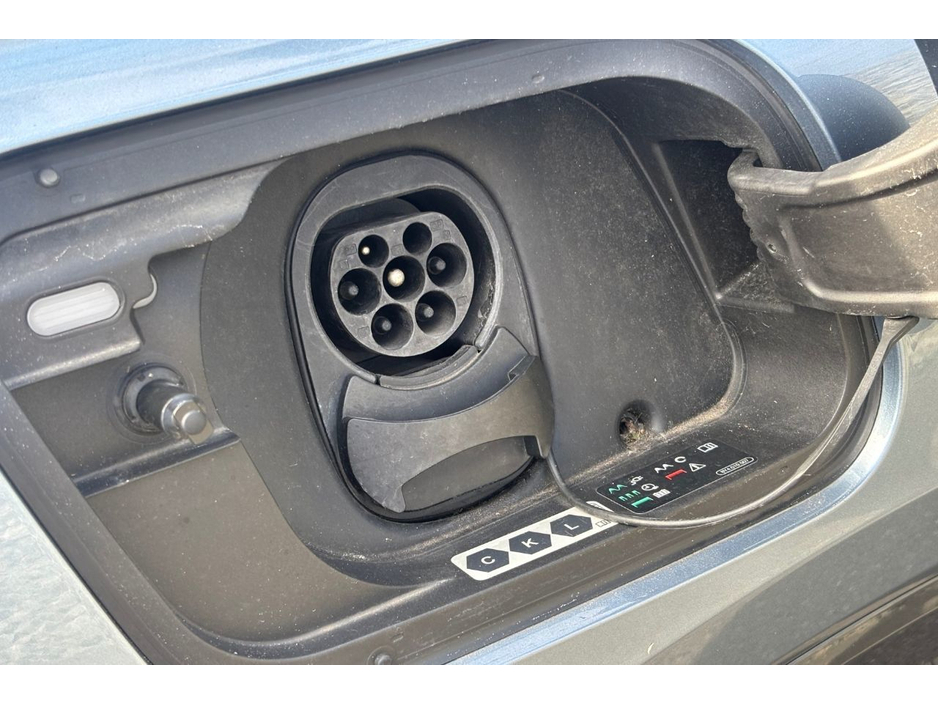 2023 Audi Q4 e-tron E-TRON S LINE 40 €32,137