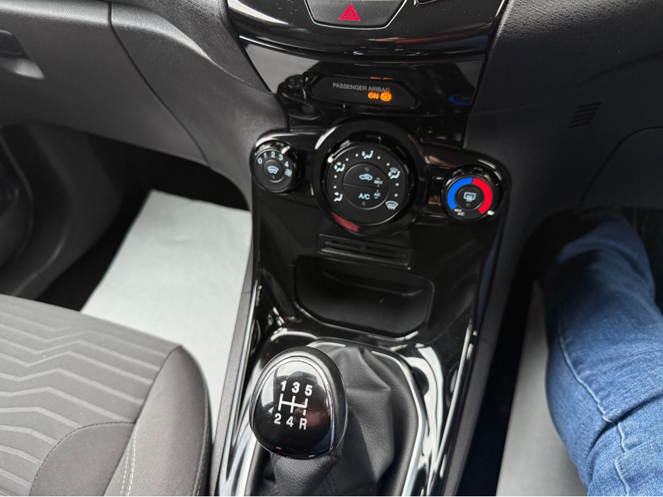 2016 Ford Fiesta ZETEC 1.5 TDCI - EXCELLENT MPGS - LOW MILES - LOW TAX (180 P/A) - NEW NCT TO 01/2028 ! €9,995