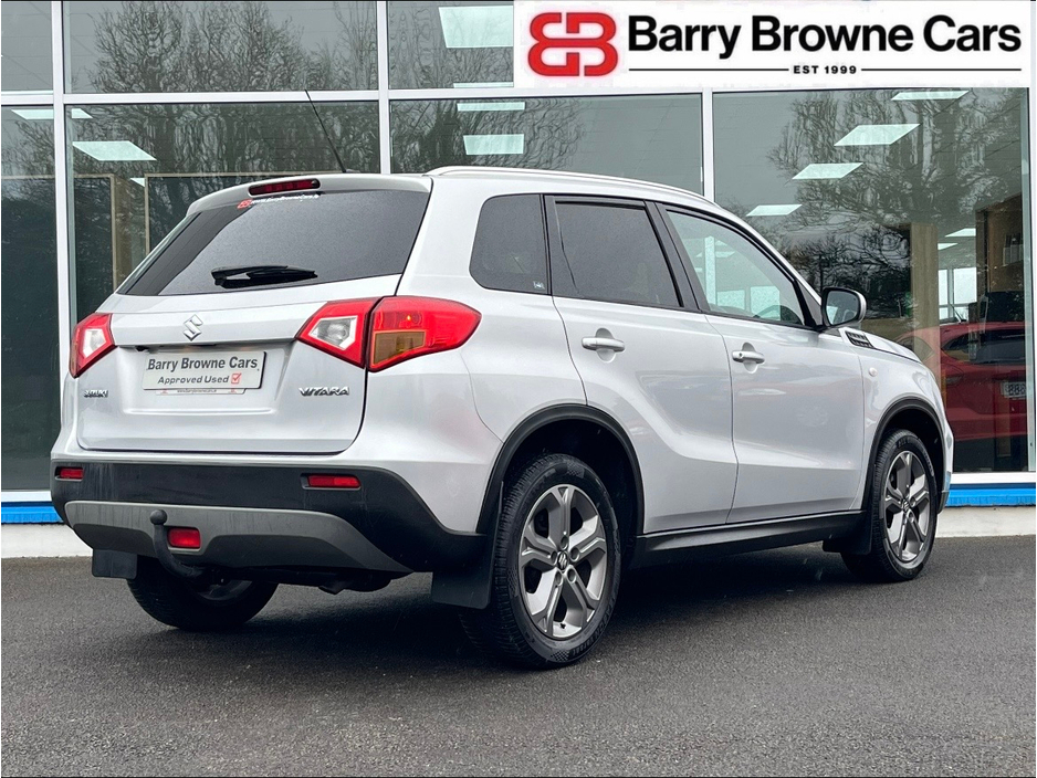 2015 Suzuki Vitara - image 9