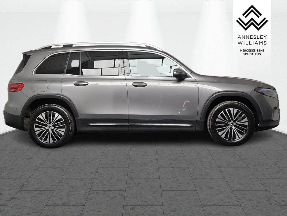 2025 Mercedes-Benz EQB - image 10