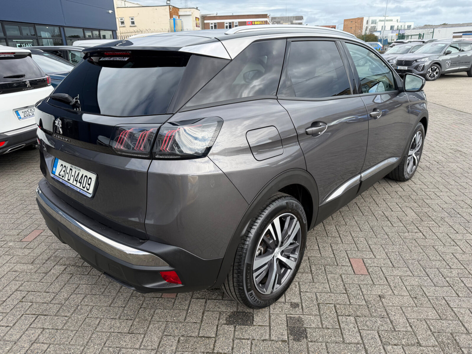 2023 Peugeot 3008 - image 4