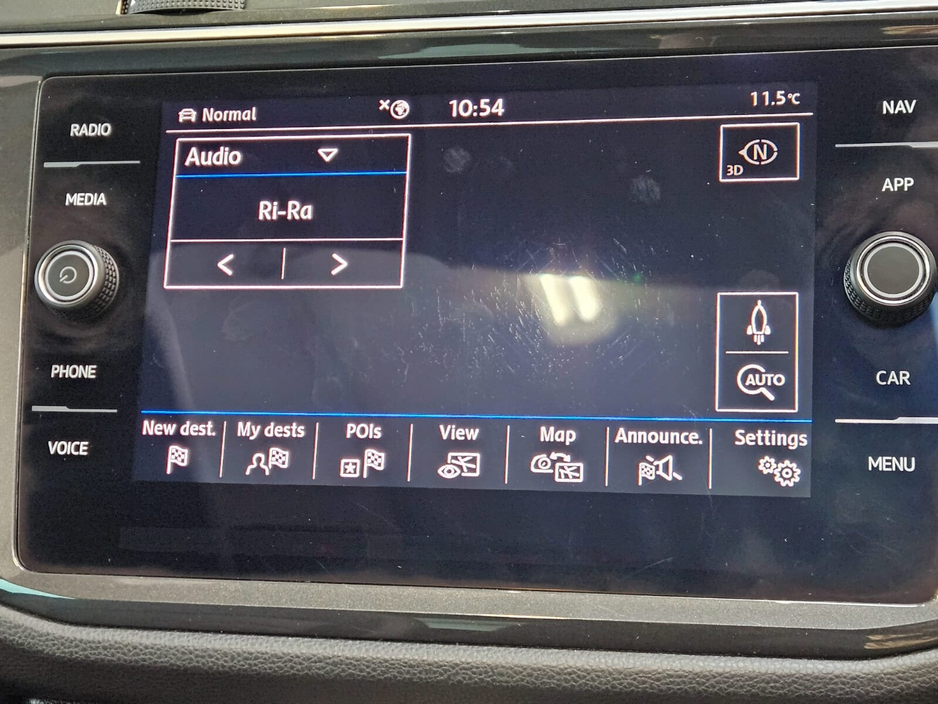 2020 Volkswagen Tiguan - image 16