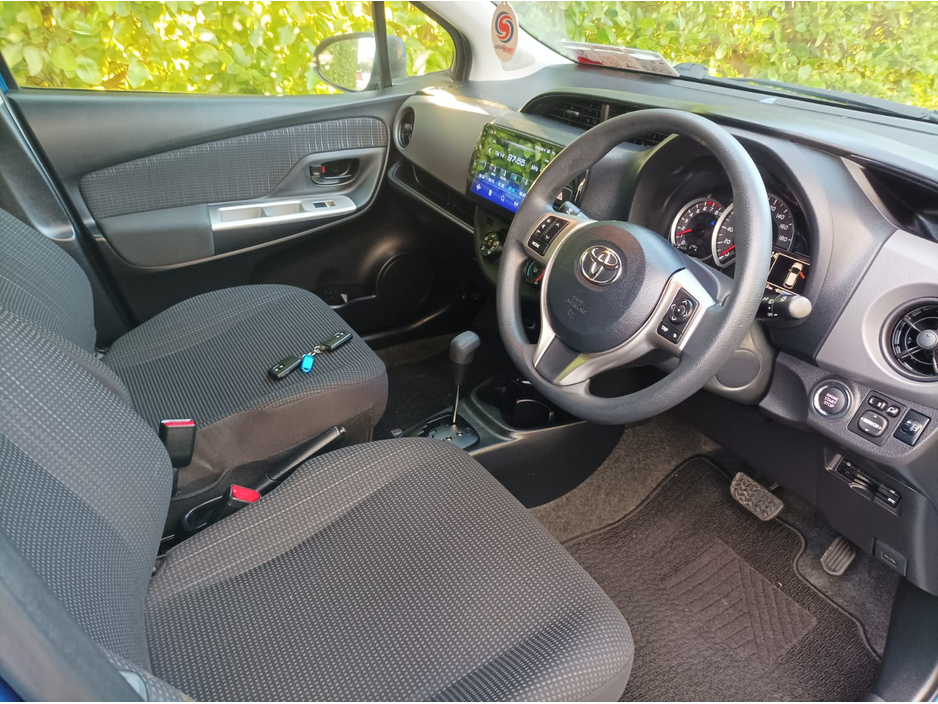 2016 Toyota Yaris 1.3 PETROL 4 CYLINDER AUTOMATIC ONLY 28,643 kms FACTORY IMMOBILISER PROXIMITY KEY MULTI FUNCTION STEERING WHEEL REVERSE CAMERA TOUCH SCREEN RADIO ANDROID AUTO APPLE CAR PLAY 2 YEARS NCT 1 YEAR ROADTAX €13,495