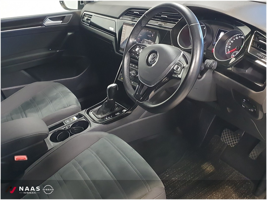 2019 Volkswagen Touran HIGHLINE 1.4 TSI (192) €25,945