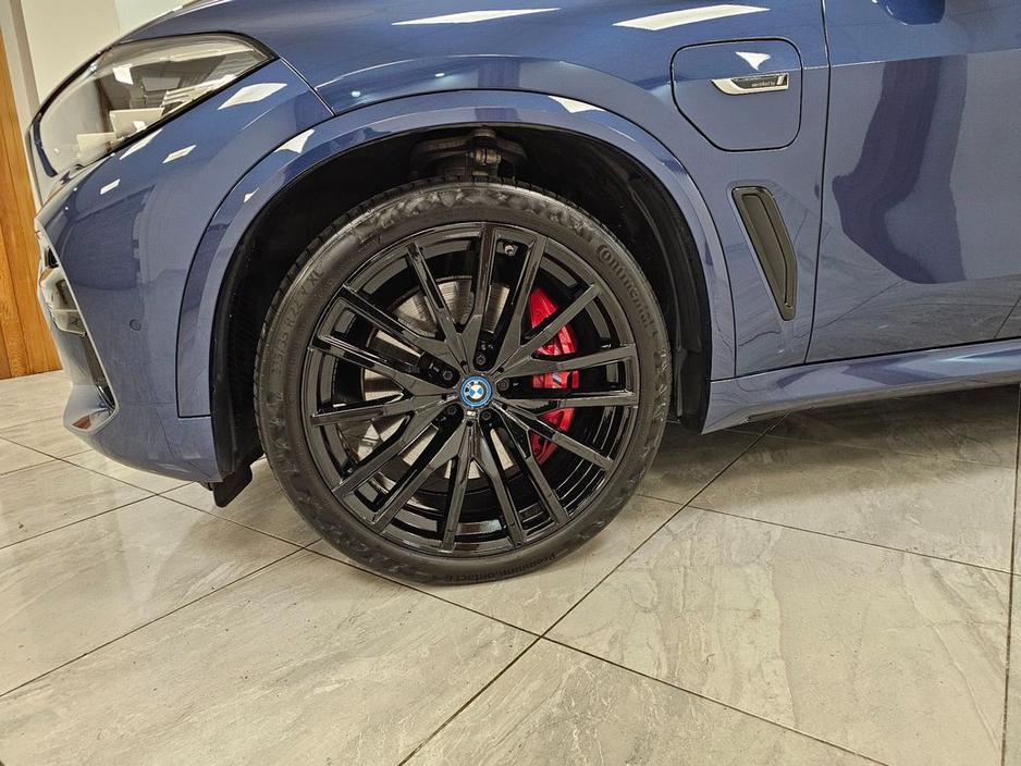 2022 BMW X5 - image 3