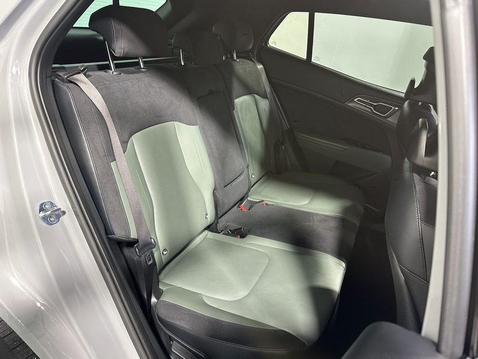 2024 Kia Sportage - image 21