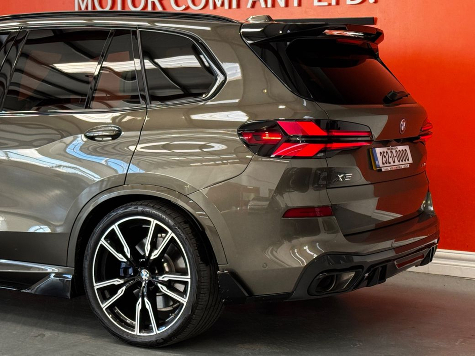 2025 BMW X5 - image 10