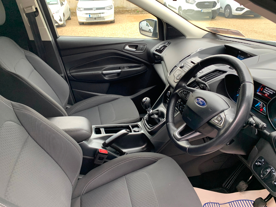 2018 Ford Kuga - image 16