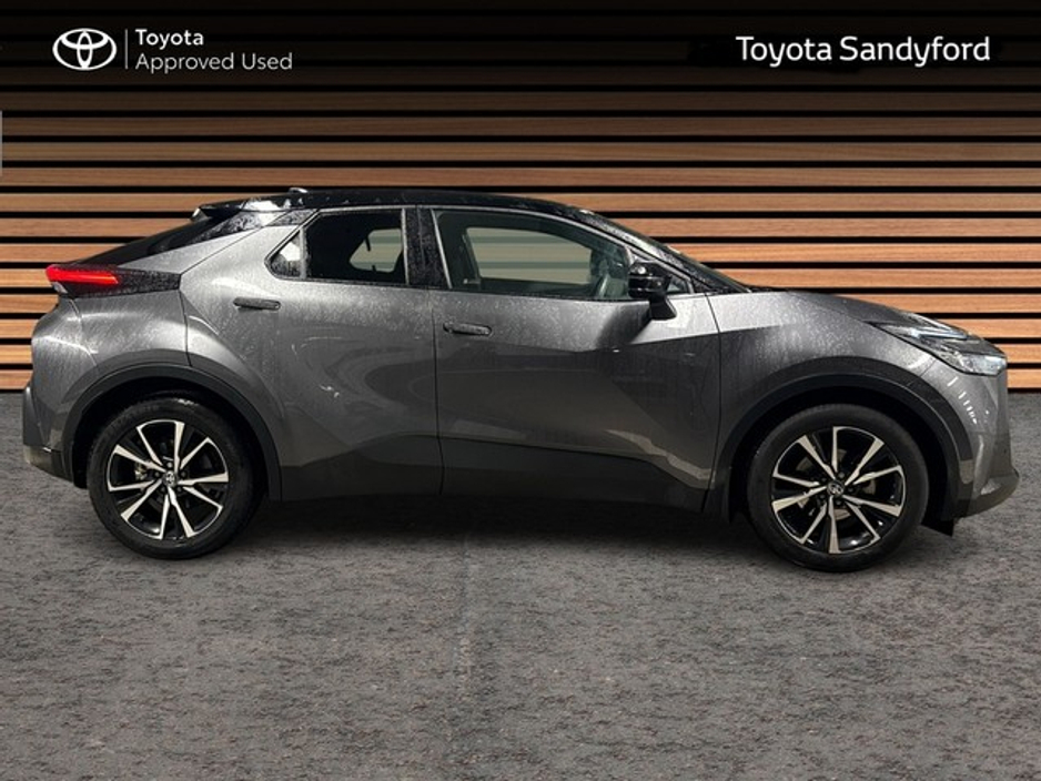 2024 Toyota C-HR NEW MODEL HYBRID SPORT + // PANORAMIC ROOF // APPLE CARPLAY/ANDROID AUTO // FULL WARRANTY €38,945