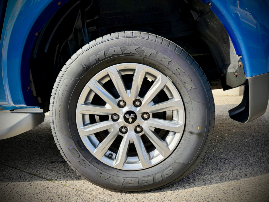 2018 Mitsubishi L200 - image 9