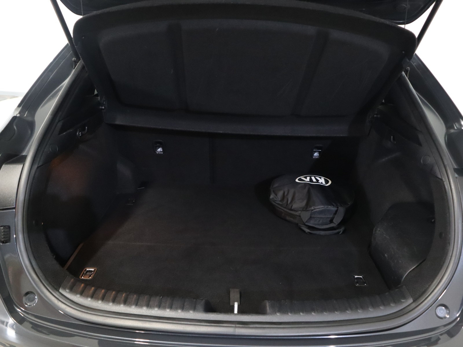 2023 Kia XCeed - image 24