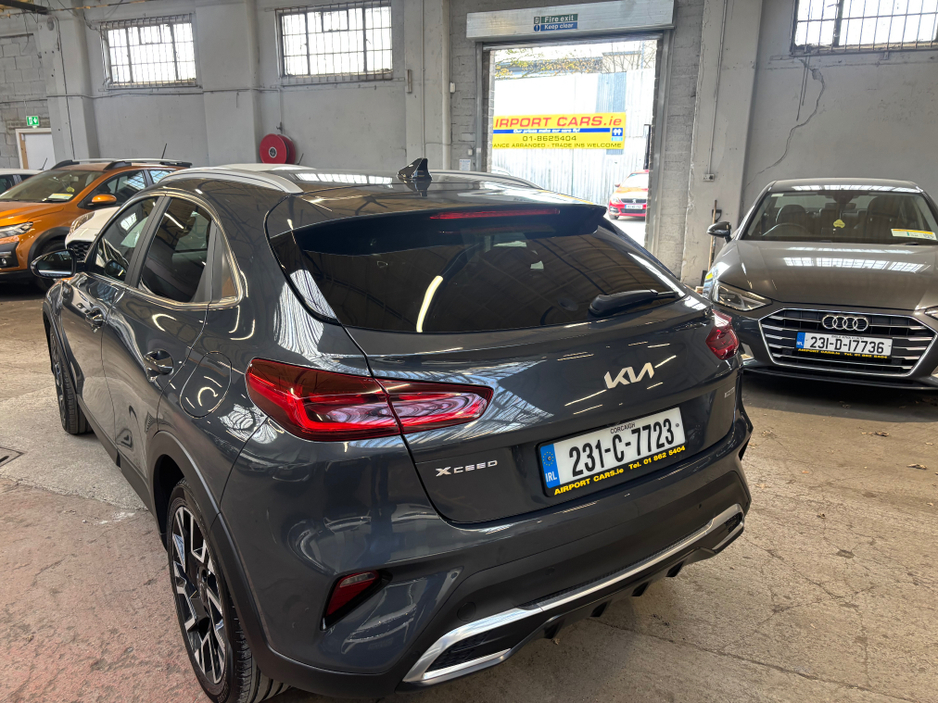 2023 Kia XCeed - image 10