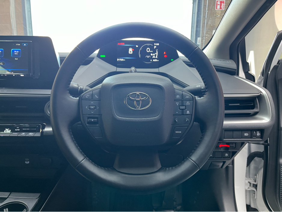 2024 Toyota Prius - image 8