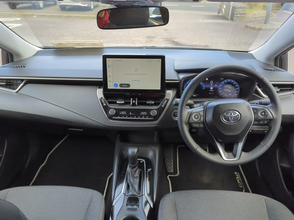 2024 Toyota Corolla - image 8