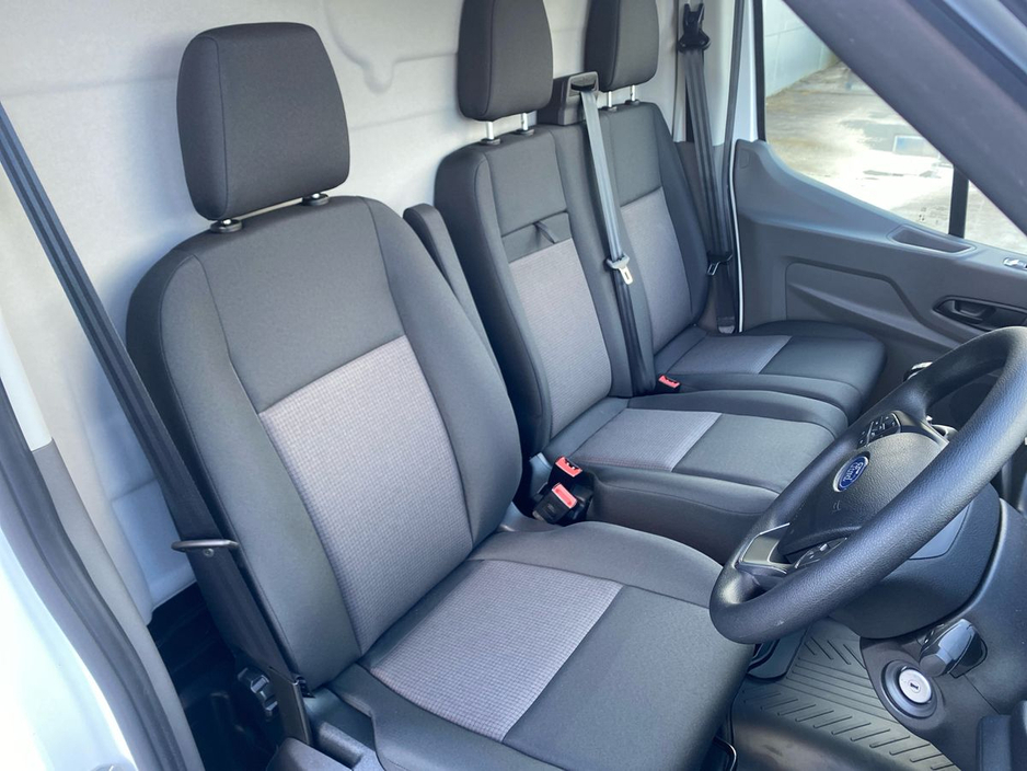 2025 Ford Transit - image 10