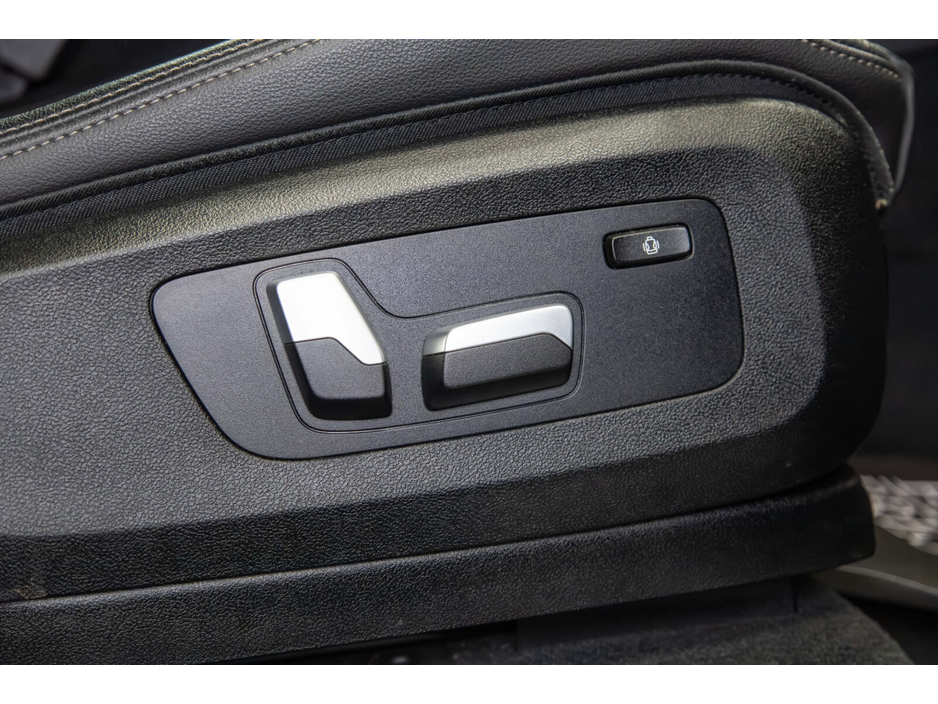 2022 BMW X5 xDrive45e M Sport €56,950