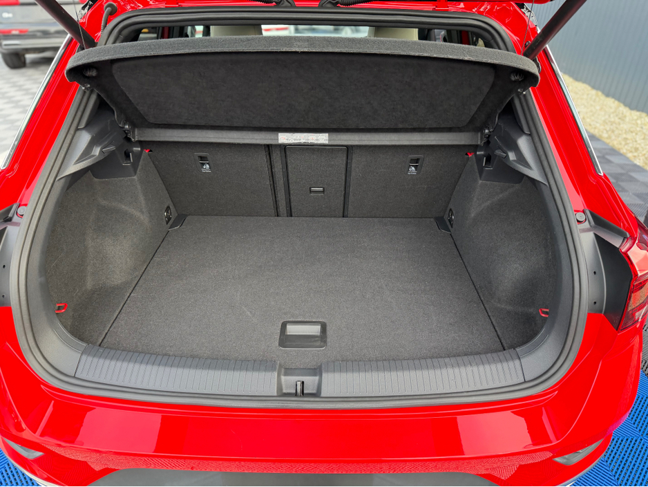 2020 Volkswagen T-Roc - image 33