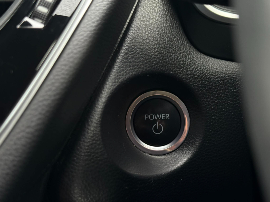 2023 Toyota Corolla - image 18