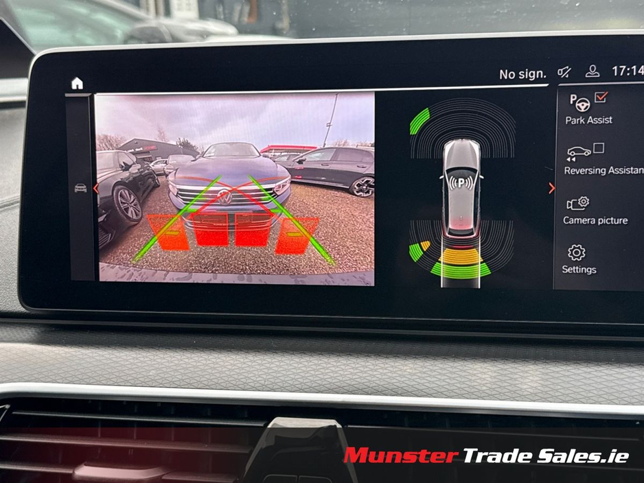 2022 BMW 5 Series - image 15