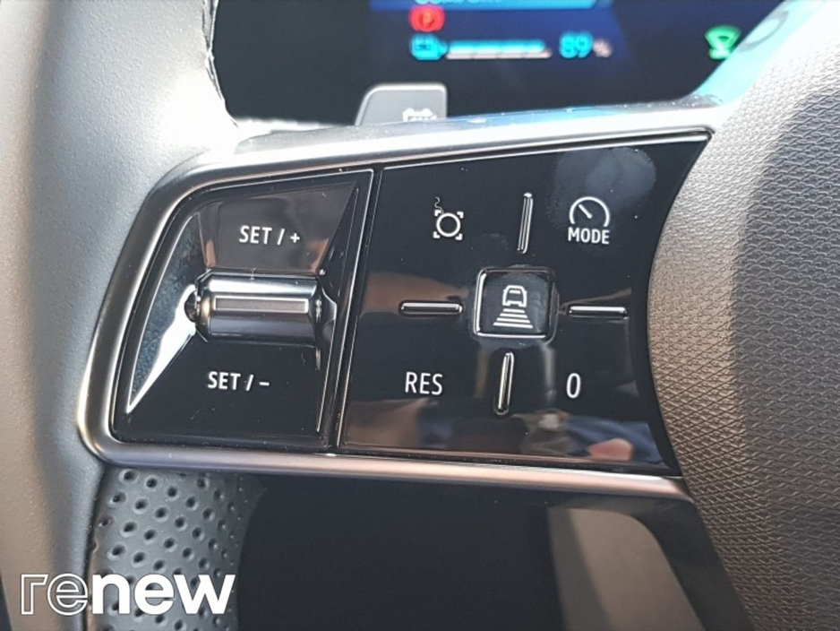 2026 Renault Megane - image 15