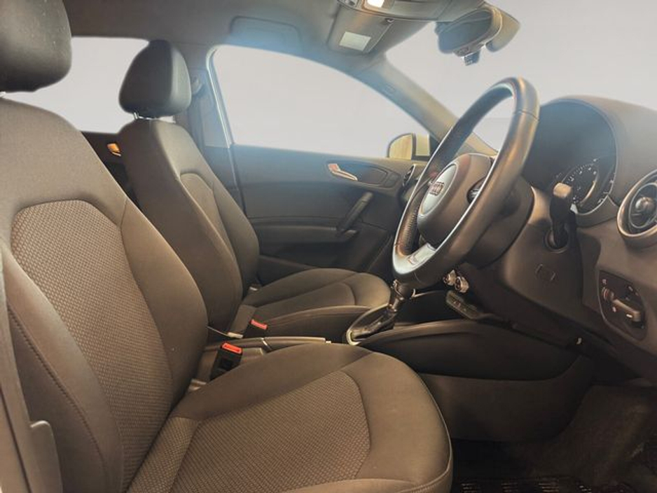 2016 Audi A1 - image 11