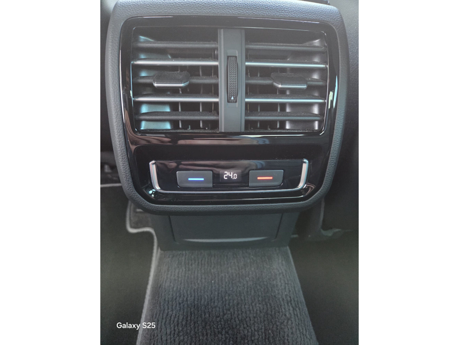 2017 Volkswagen Passat  €19,950