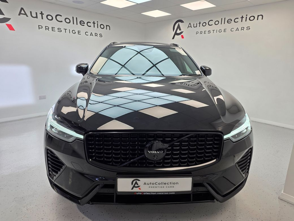 2025 Volvo XC60 - image 2