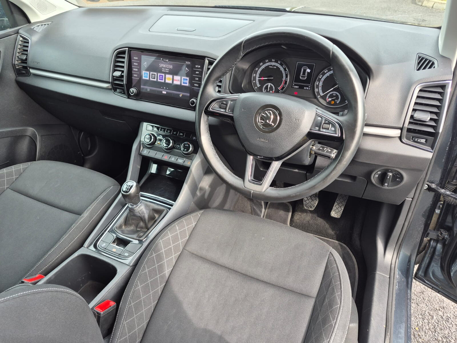 2020 Skoda Karoq - image 20