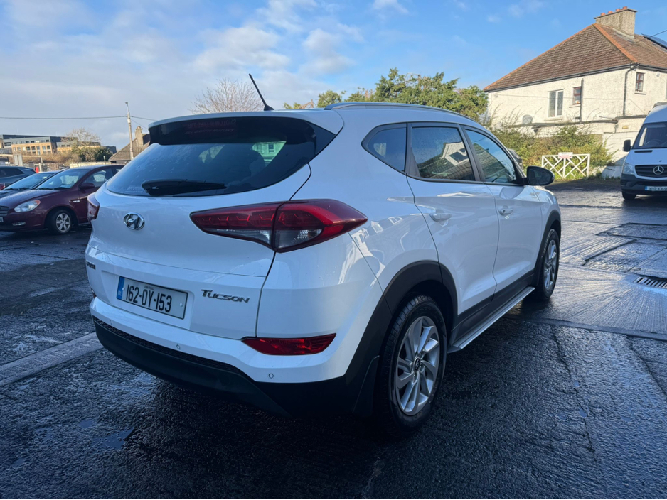 2016 Hyundai Tucson - image 11