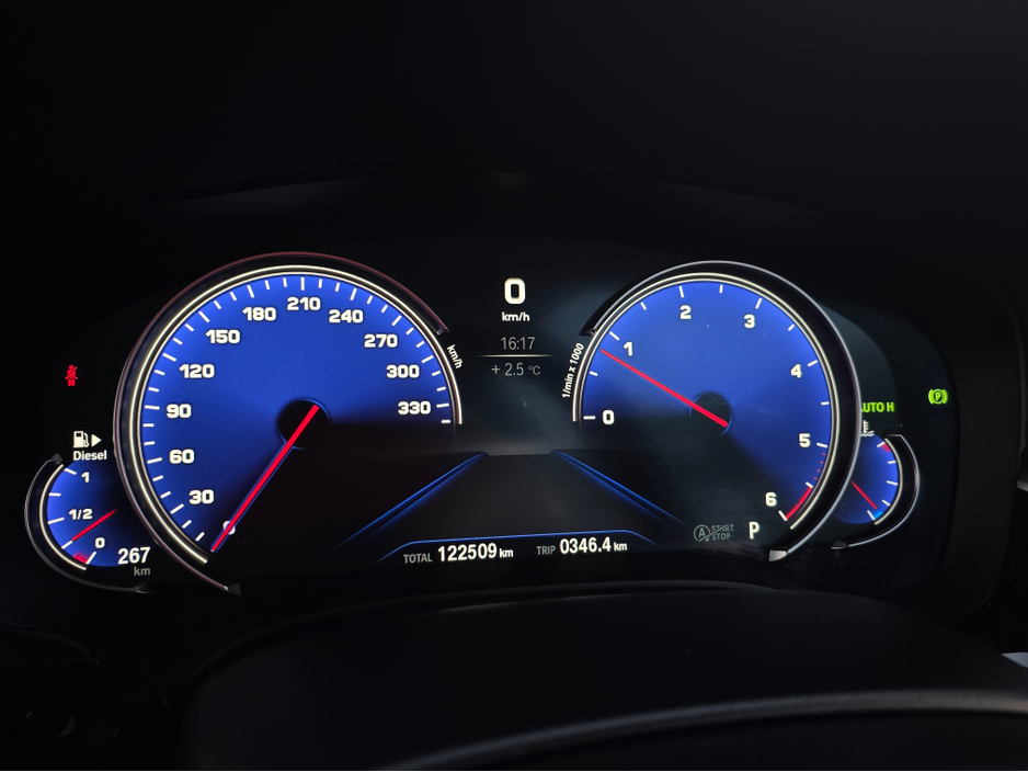 2017 BMW 5 Series ( 172 REG ) 523D LUXURY UPGRADED PACK EDITION FULL LEATHER ELECTRIC HEATED SEATS - 360 REVERCE CAMERA - PRIVACY GLASS €24,950