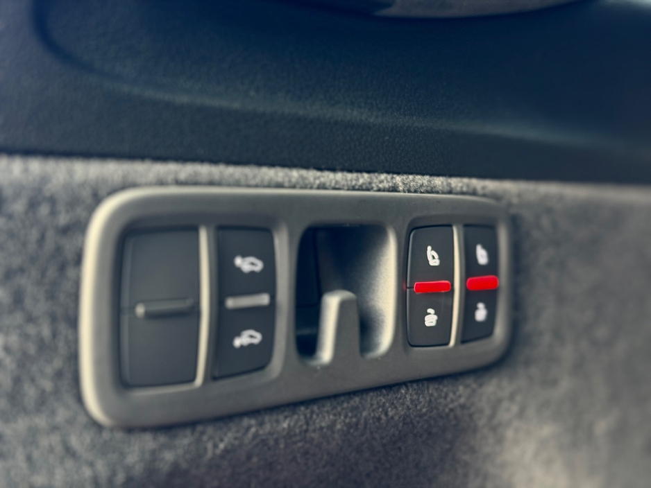 2026 Audi SQ7 - image 29