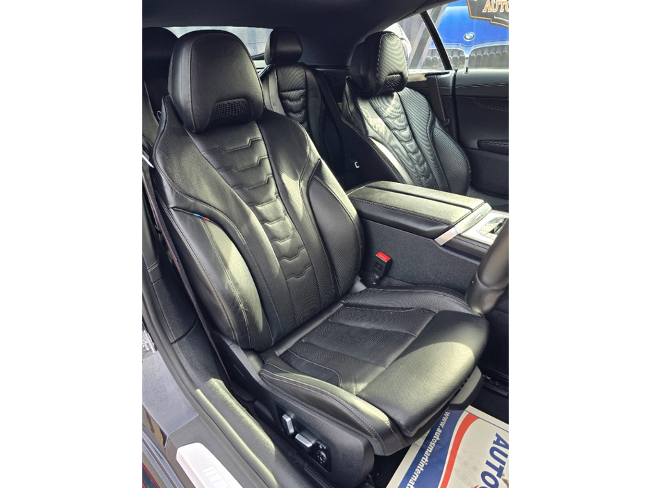 2021 BMW 8 Series - image 15