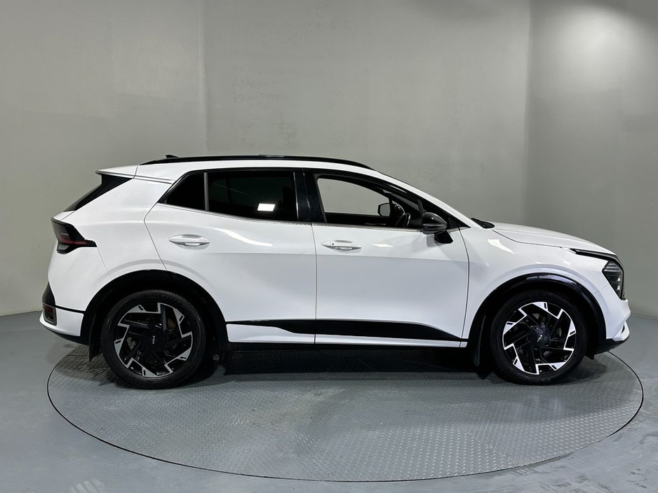 2023 Kia Sportage - image 4