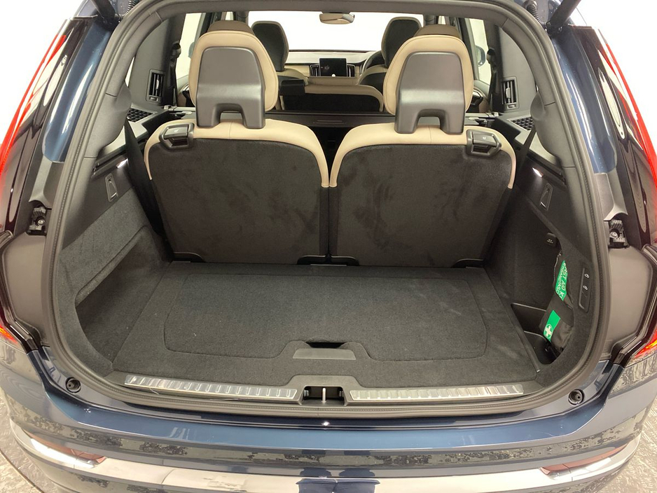 2026 Volvo XC90 - image 8