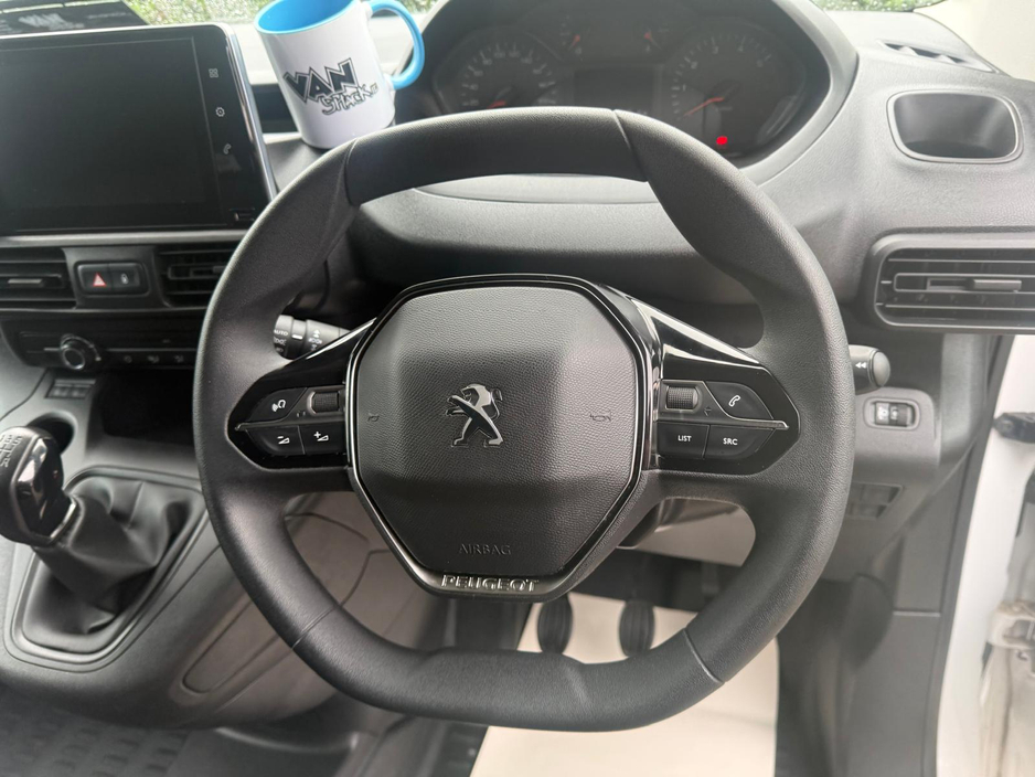 2022 Peugeot Partner 1.5 BLUE HDI 100 LONG BODY 6.2 €13,750