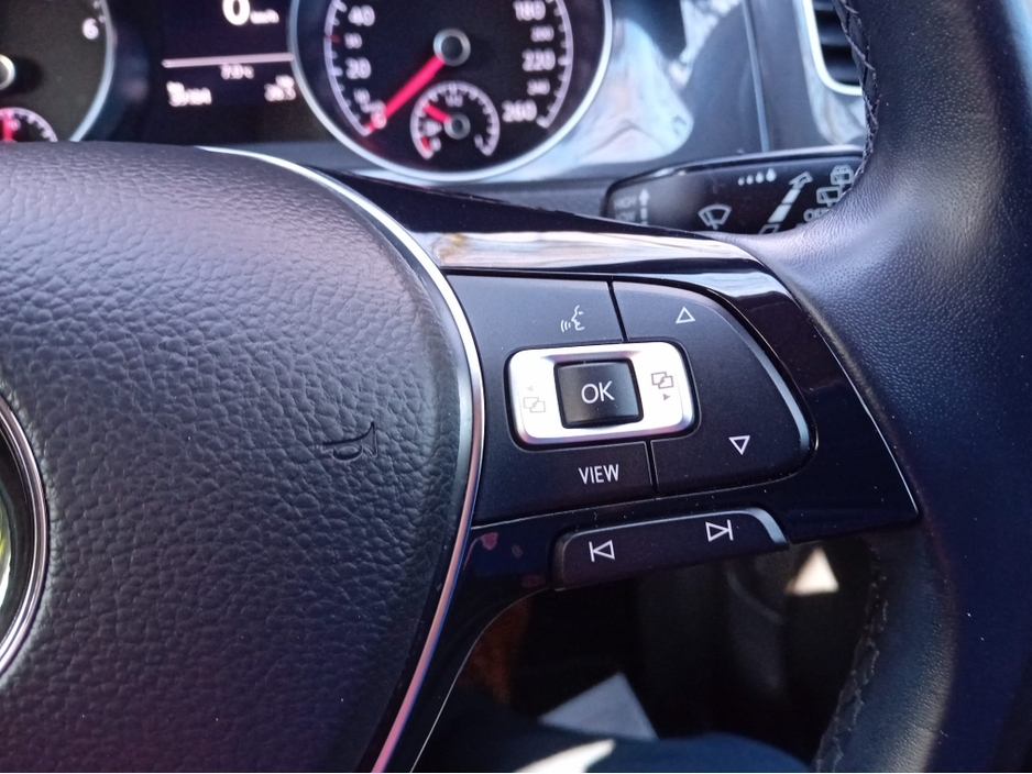 2019 Volkswagen Golf - image 22