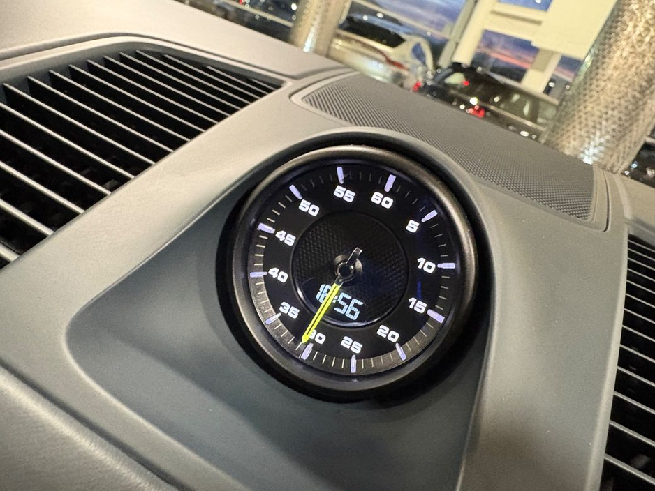 2020 Porsche Cayenne 3.0 V6 E-HYBRID=HUGE SPEC//PAN ROOF//201 D REG=TAILORED FINANCE PACKAGES INCL PCP AVAILABLE=TRADE IN'S WELCOME €59,995