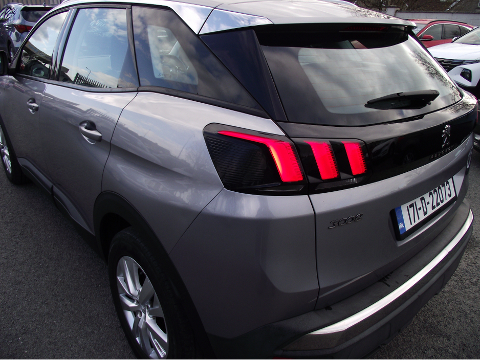 2017 Peugeot 3008 - image 10