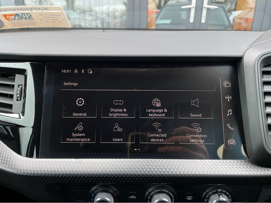 2022 Audi A1 - image 13