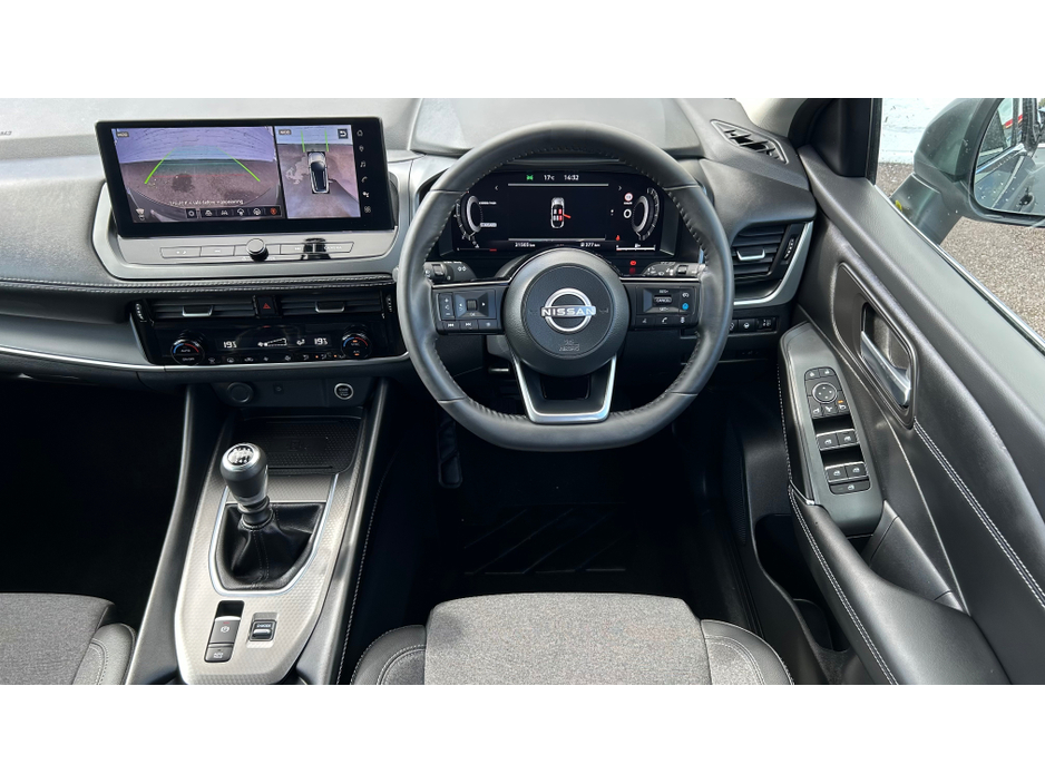 2025 Nissan Qashqai VERY LOW MILEAGE MANUAL PETROL SV PREMIUM €38,495