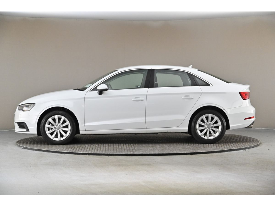 2016 Audi A3 - image 5