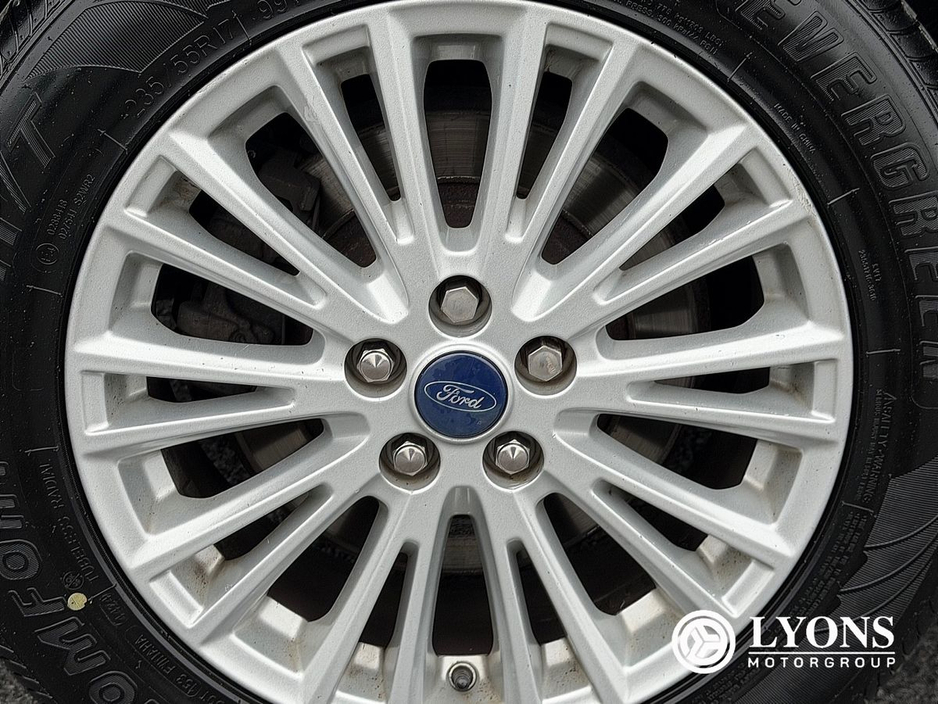 2018 Ford Galaxy - image 9