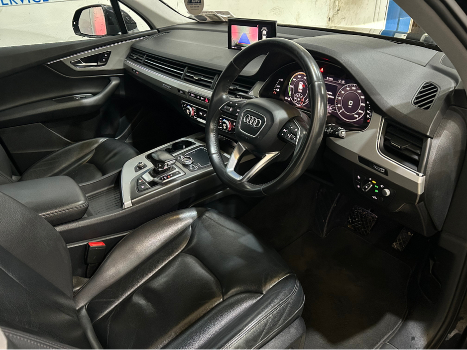 2018 Audi Q7 - image 10